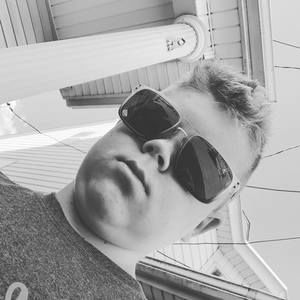 Meet your Posher, Aaron